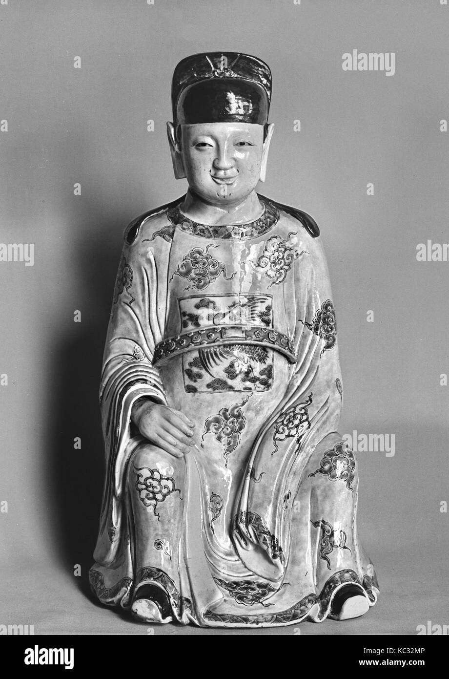 Figure with Court Headdress, Qing dynasty (1644–1911), Kangxi period (1662–1722), China, Porcelain, H. 19 3/4 in. (50.2 cm Stock Photo