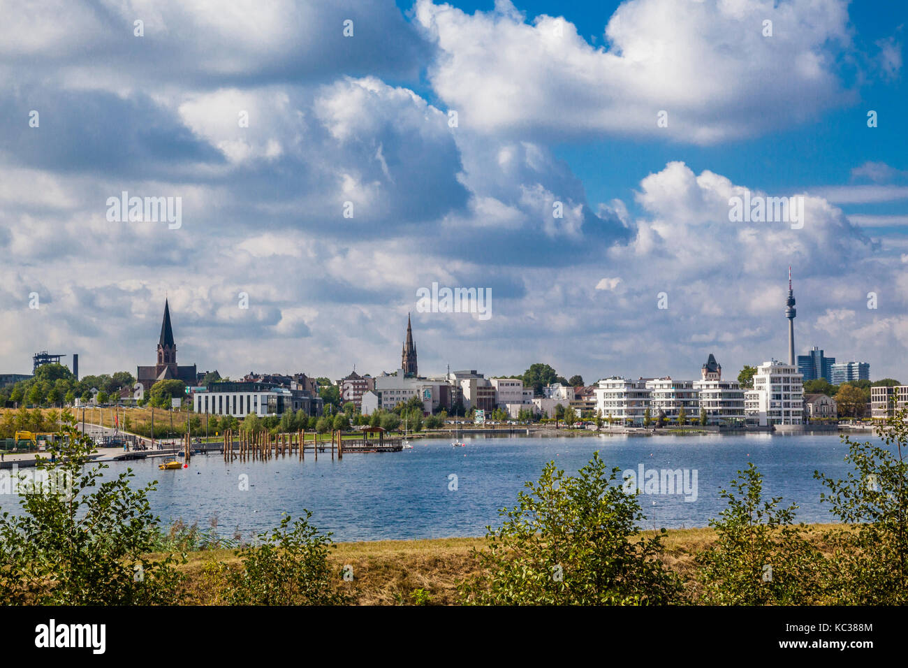 Germany, North Rhine-Westphalia, Dortmund-Hörde, view of Phonix Lake, a new recreational area, urban redevelopment on the site of a former blast furna Stock Photo