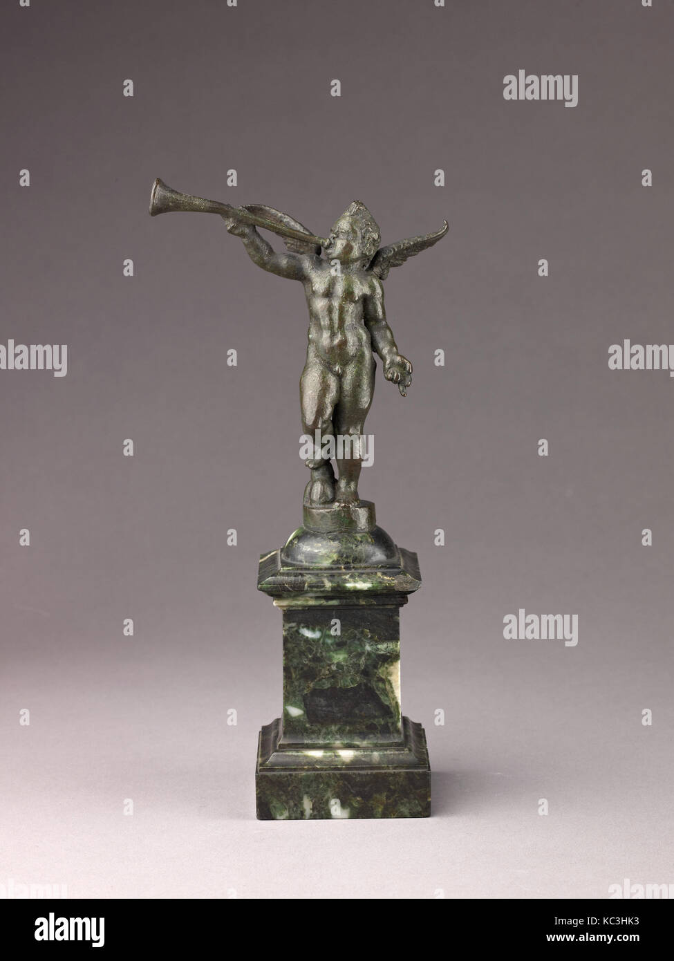 Angel pyramid hi-res stock photography and images - Alamy