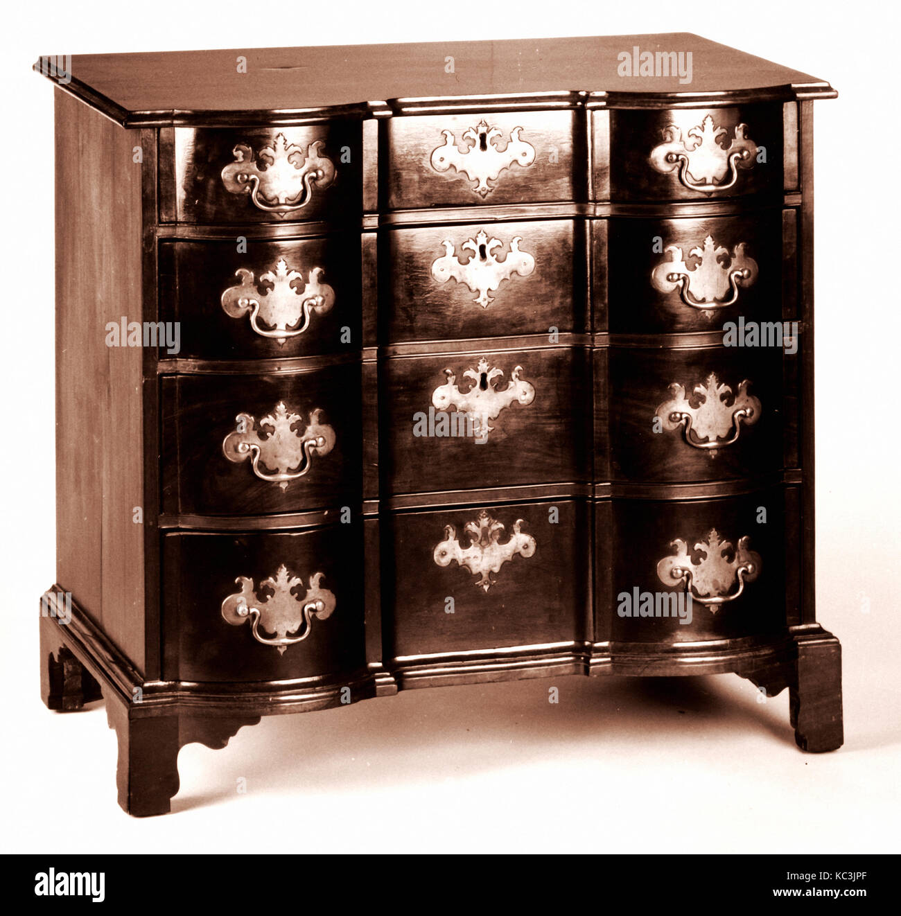 Chest of Drawers, 1750–90, Made in Massachusetts, United States, American, Mahogany, white pine, 30 1/2 x 33 3/4 x 20 in. (77.5 Stock Photo