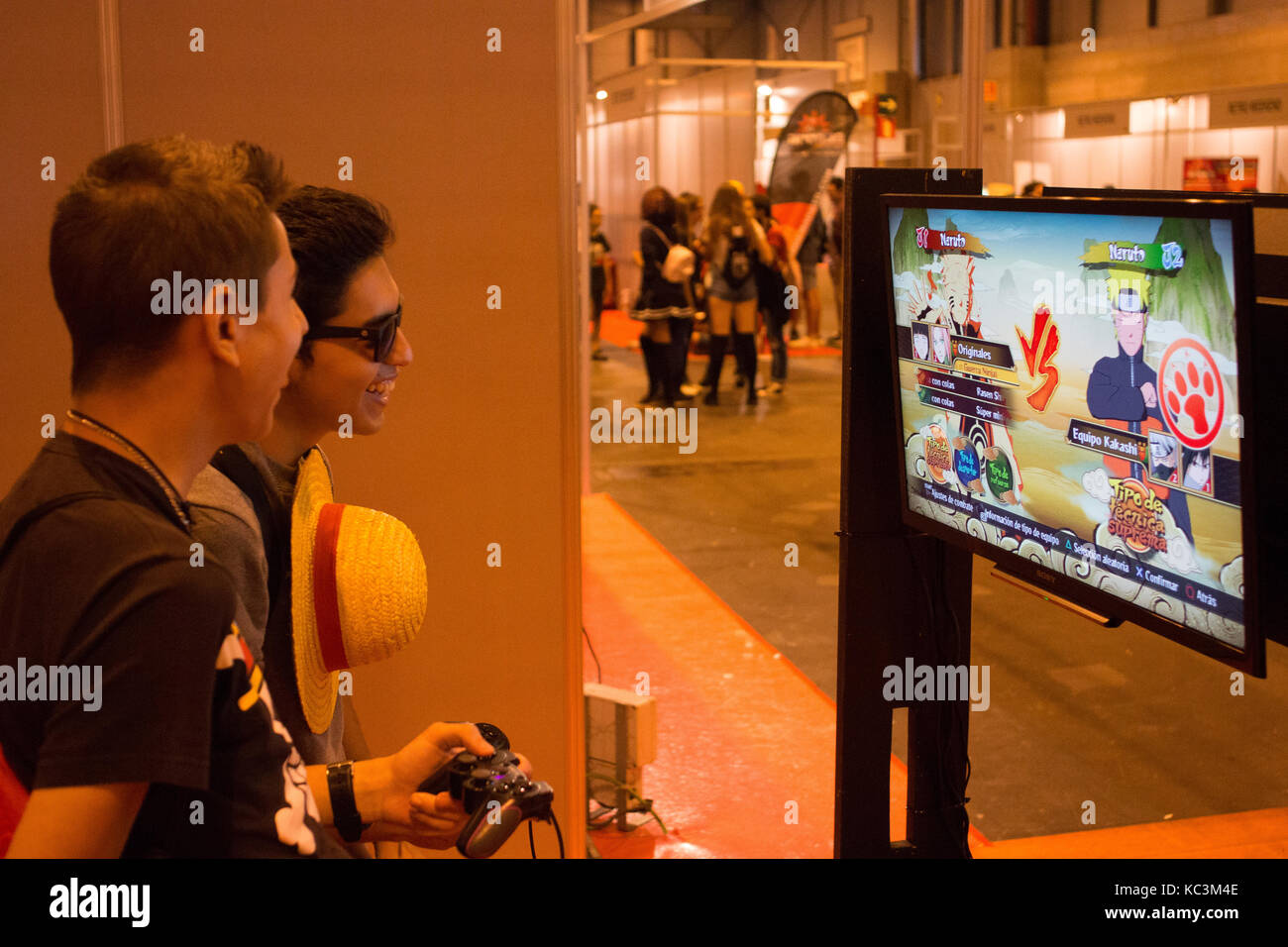 Madrid, Spain. 01st Oct, 2017. Two players playing Naruto to Boruto. Thousands of people comes to the September Japan Weekend, whit concerts, activities and videogames. Credit: Jorge Gonzalez/Pacific Press/Alamy Live News Stock Photo