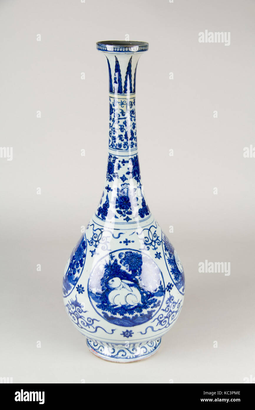 Vase, Ming dynasty (1368–1644), China, Porcelain painted in cobalt blue  under a transparent glaze, H. 23 in. (58.4 cm), Ceramics Stock Photo - Alamy