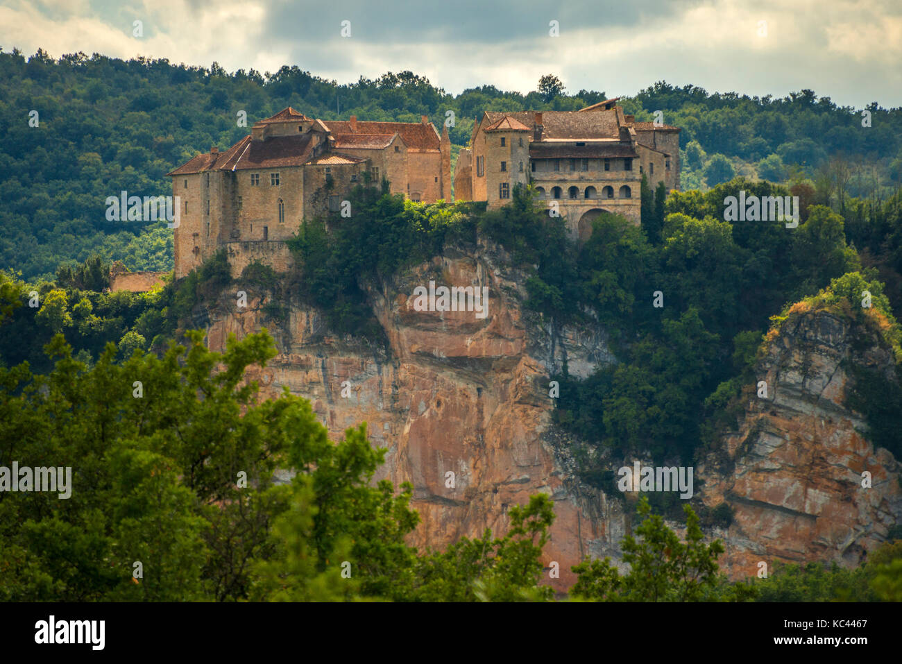 The medieval Bruniquel castle above the river Aveyron, in Occitanie, France. Stock Photo