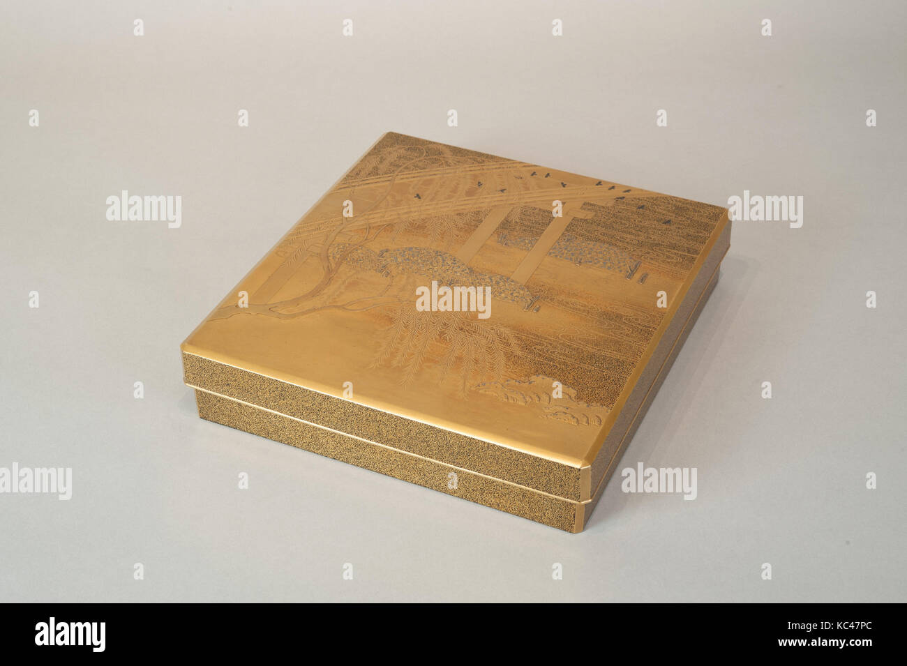 Box for Inkstone and Writing Implements (Suzuribako), 19th century Stock Photo
