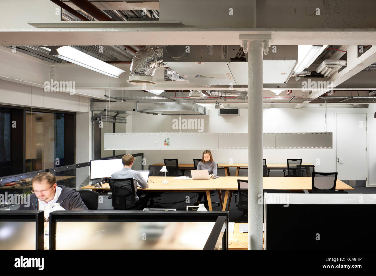 Desk area hires stock photography and images Alamy