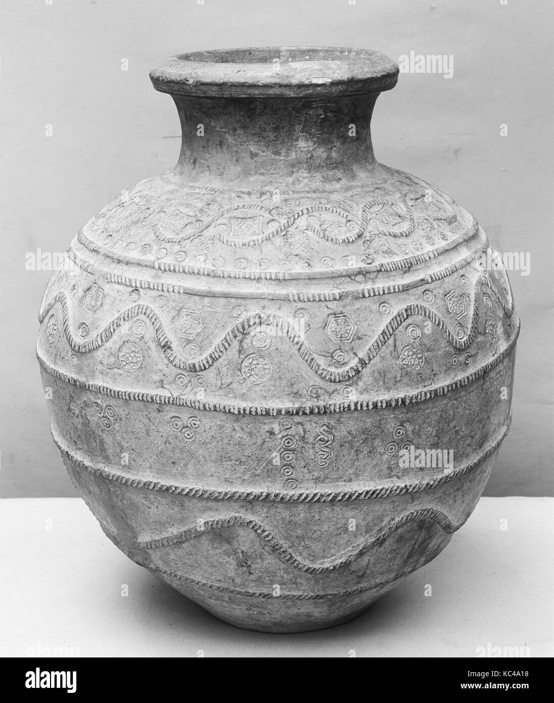 Jar, 13th–14th century, Made in Spain or North Africa, Earthenware, 29 in. (73.7 cm), Ceramics Stock Photo