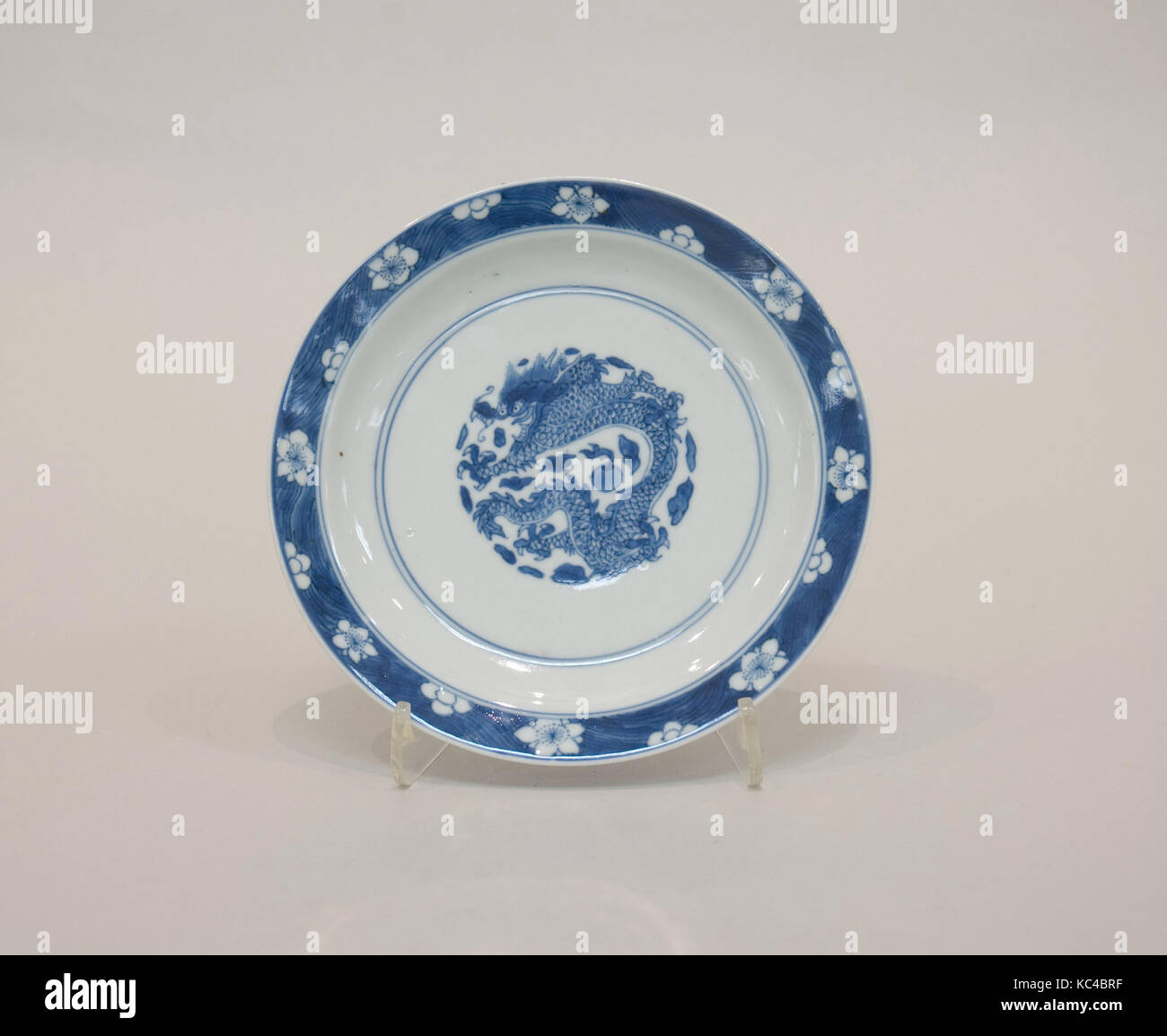 Plate with dragon, Qing dynasty (16441911), China, Porcelain painted