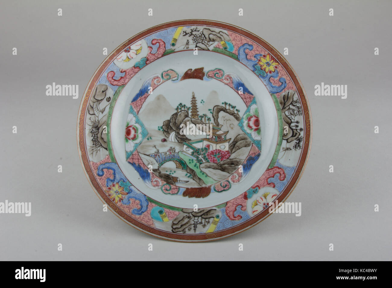 Plate, Qing dynasty (16441911), Qianlong period (173695), China Stock