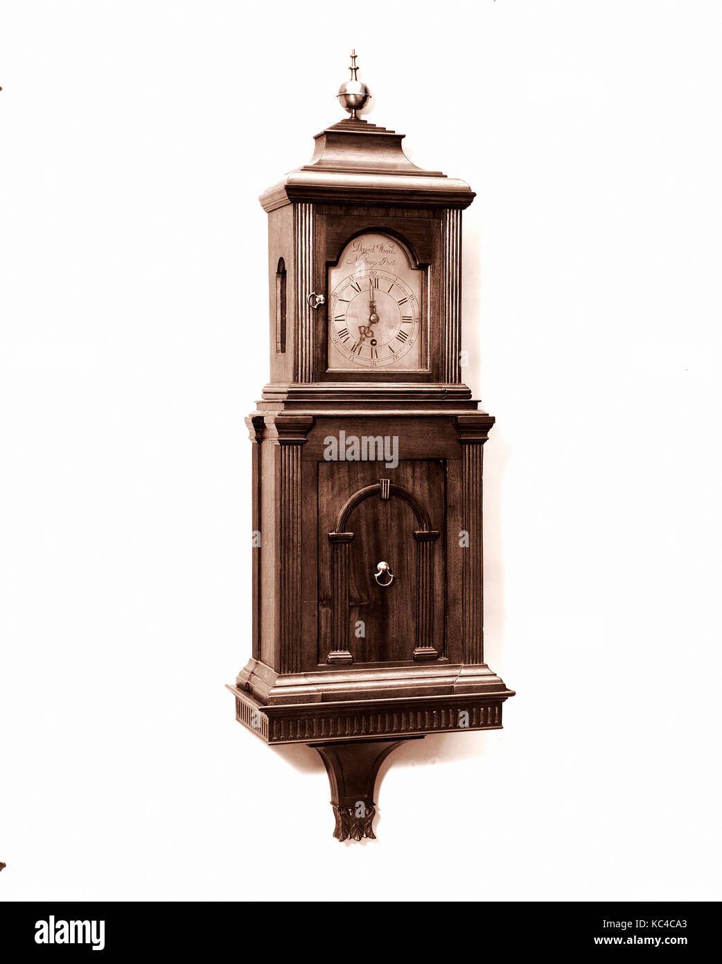 Shelf Clock, 1792–1800, Made in Newburyport, Massachusetts, United States, American, Mahogany, mahogany veneer, white pine, 31 1 Stock Photo