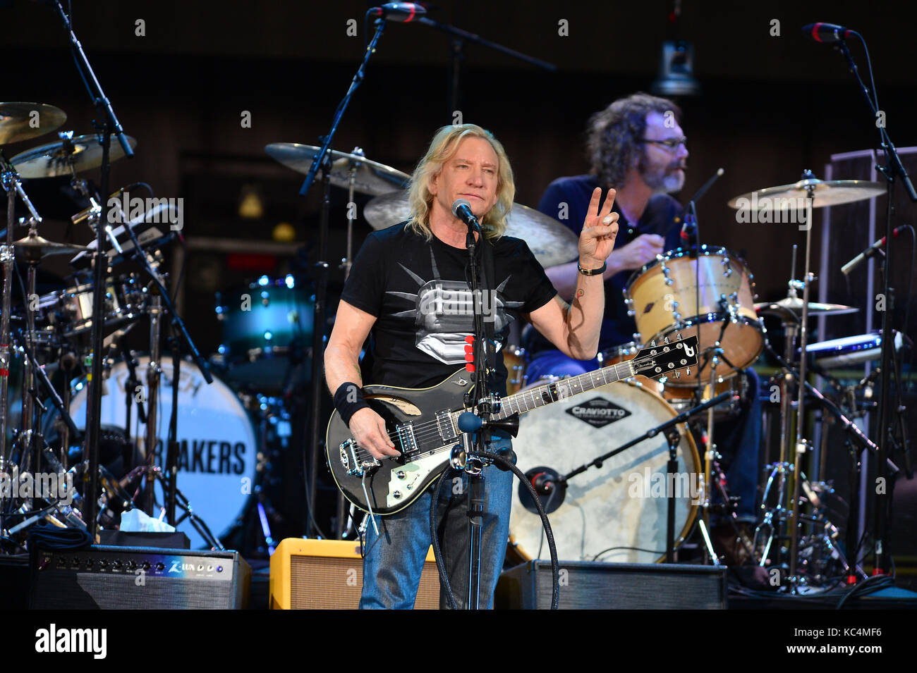West Palm Beach, FL, USA. 05th May, 2017. Joe Walsh performs during Tom Petty and the Heartbreakers 40th anniversary tour at The Perfect Vodka Amphitheater on May 05, 2017 in West Palm Beach Florida. Credit: Mpi10/Media Punch/Alamy Live News Stock Photo