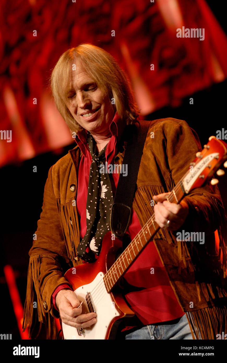 ST. PAUL, MN JUNE 26: Tom Petty & the Heartbreakers perform at Xcel Energy Center on June 26, 2006 in St. Paul, Minnesota. Credit: Tony Nelson/Mediapunch Inc. Stock Photo