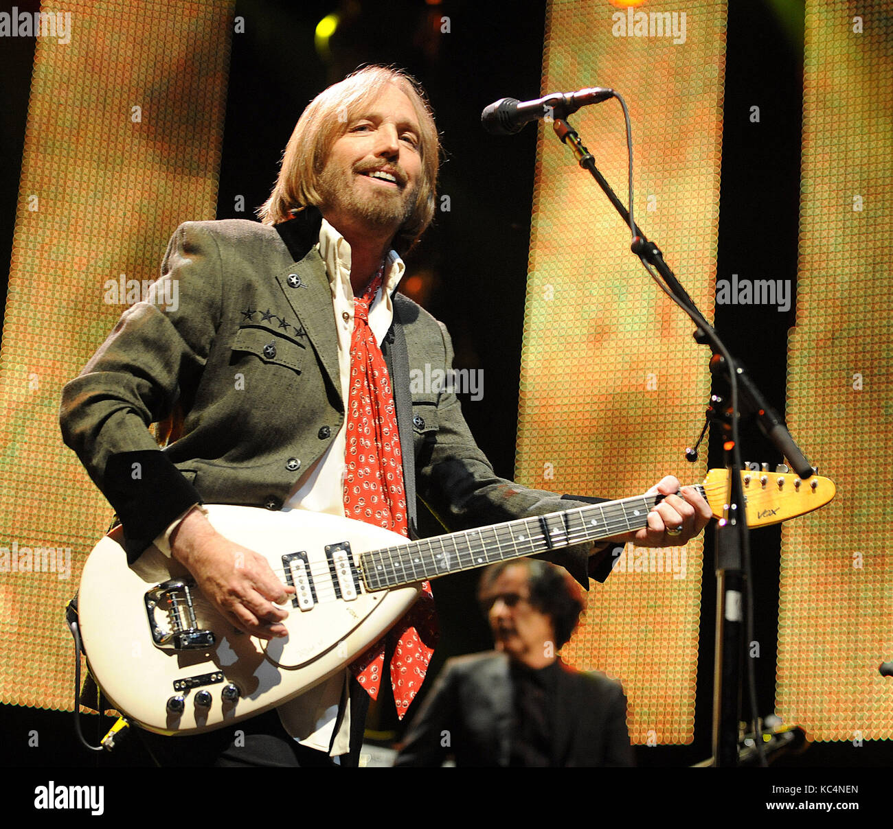 TOM PETTY (Oct. 20, 1950 Oct. 02, 2017) is an American musician