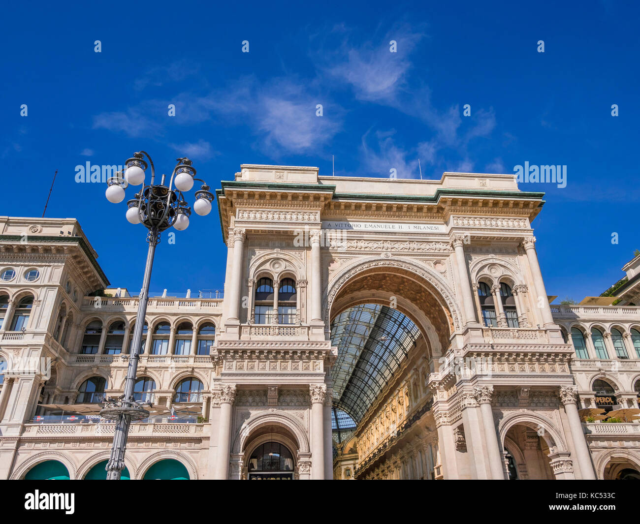 Arch at the entrance to the Galleria Vittorio Emanuele II, Cathedral