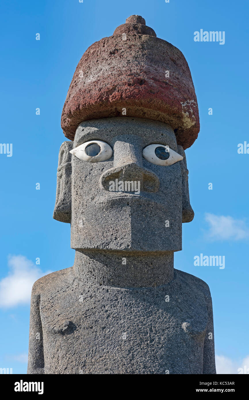 Illustration of Moai in Easter Island Graphic by rkawashima33