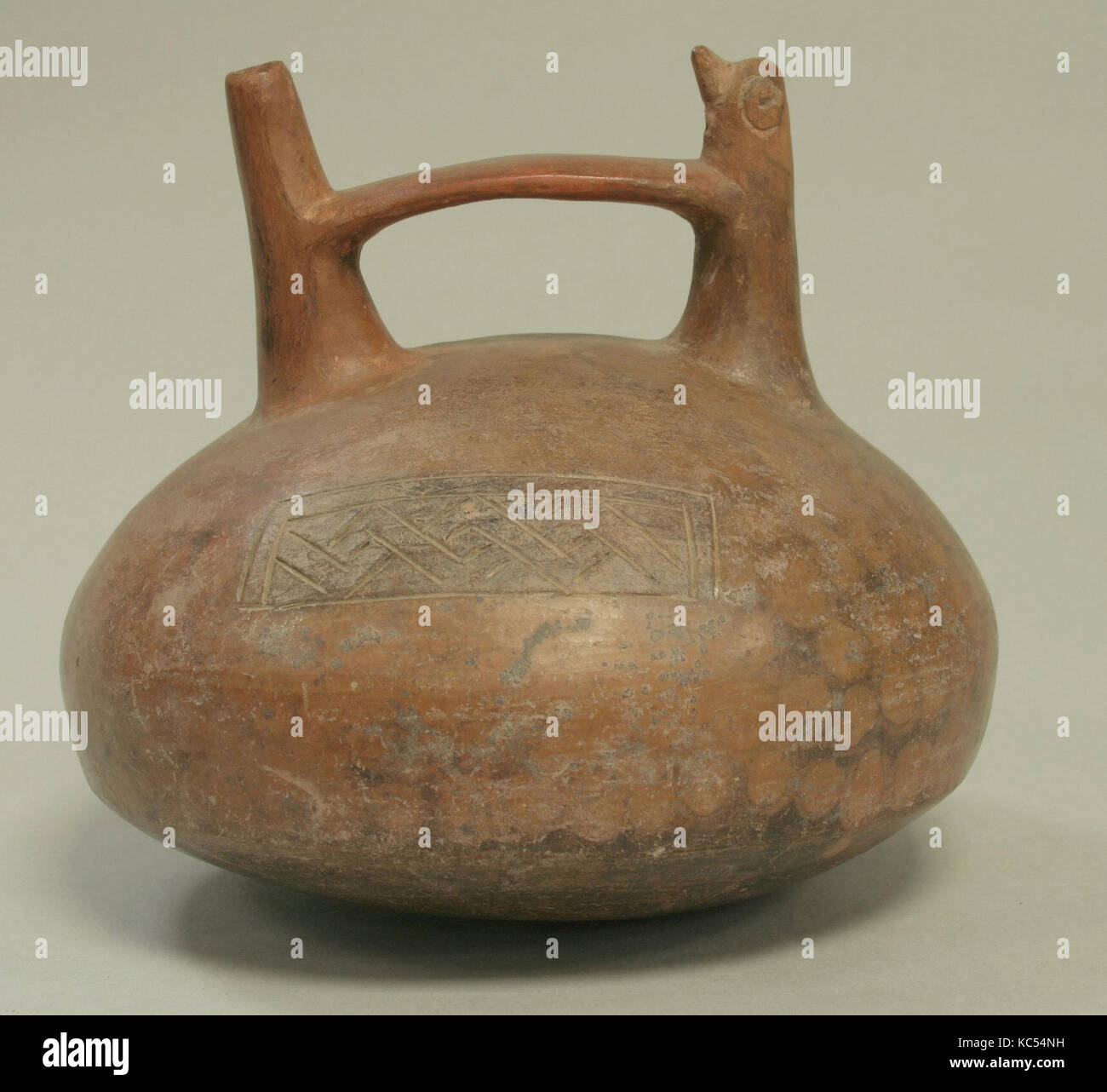 Double Spout and Bridge Bottle with Chevron Design, 5th–2nd century B.C Stock Photo