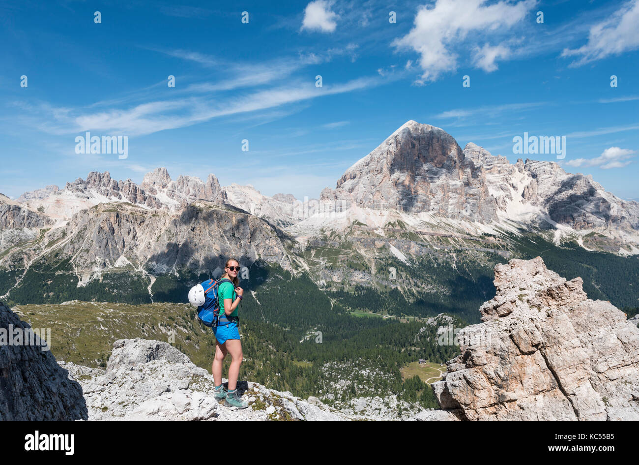 woman-on-via-ferrata-to-nuvolau-and-averau-view-of-tofane-dolomites