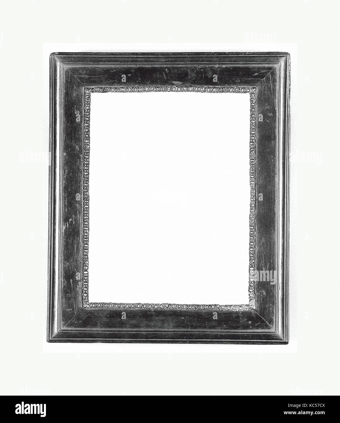Cassetta frame, 163040, Netherlandish, Pine with ebony veneer; half