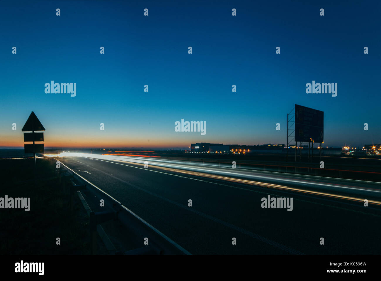 Semi blurred long exposure hi-res stock photography and images - Alamy