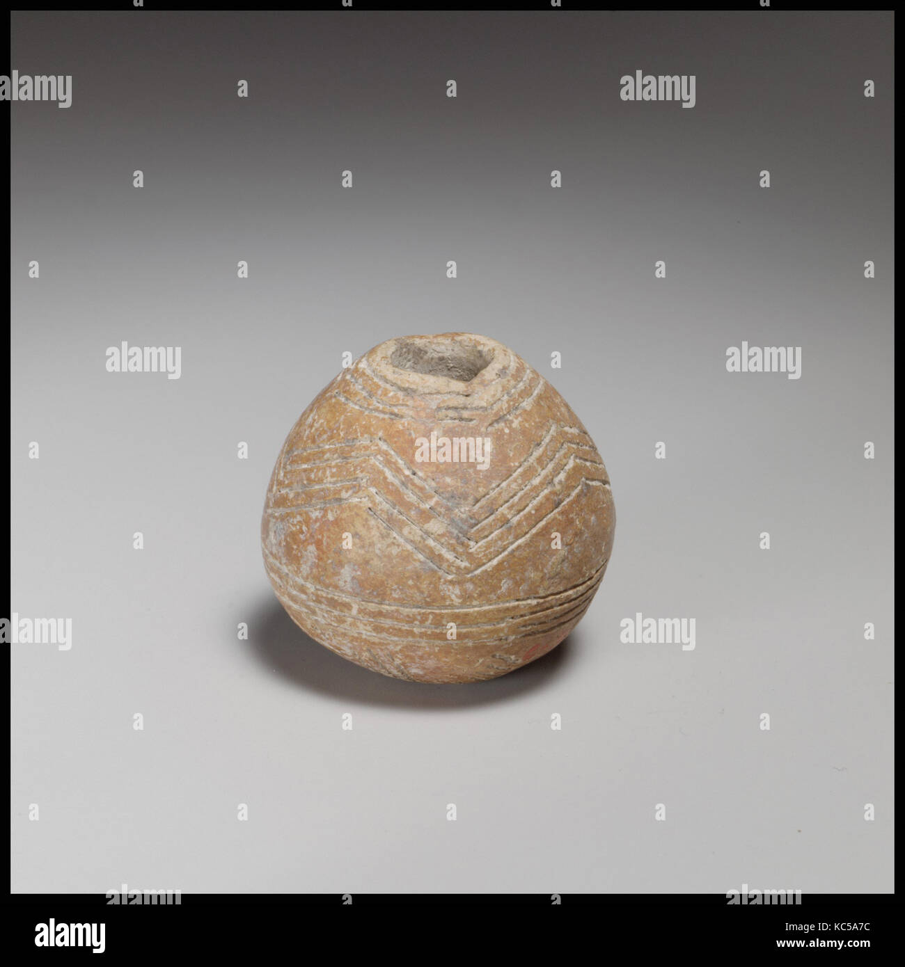 Spherical spindlewhorl, Early Cypriot IIIMiddle Cypriot I, ca. 2000