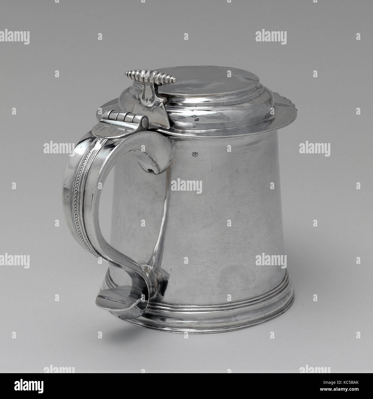 Tankard, 1720–40, Made in New York, New York, United States, American, Silver, Overall: 7 3/8 x 9 3/16 in. (18.7 x 23.3 cm); 38 Stock Photo