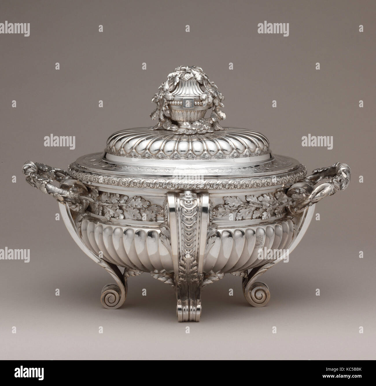 Tureen with cover, Jacques-Nicolas Roettiers, 1775–76 Stock Photo