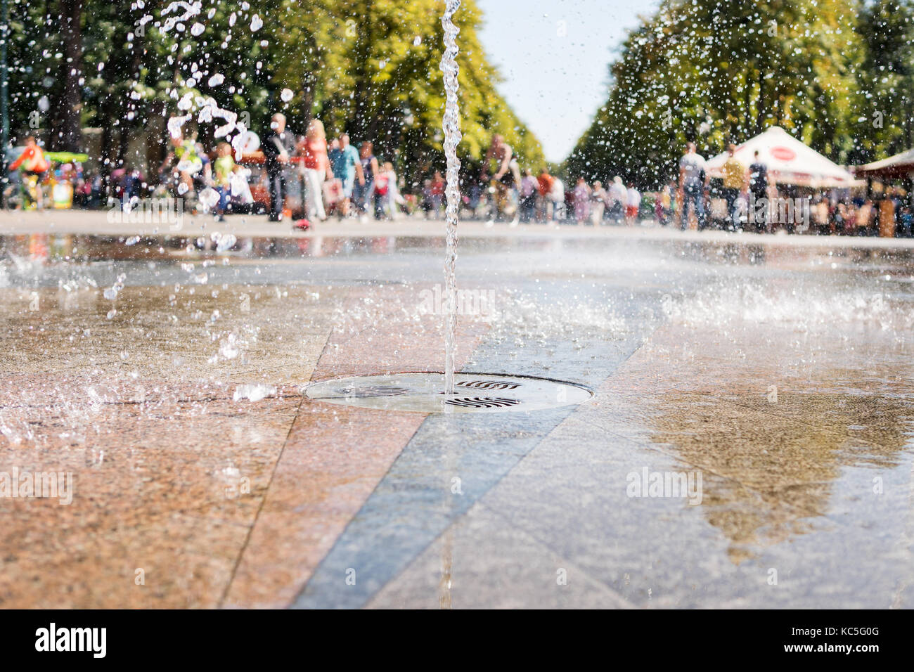 Fountain in the city park Stock Photo - Alamy