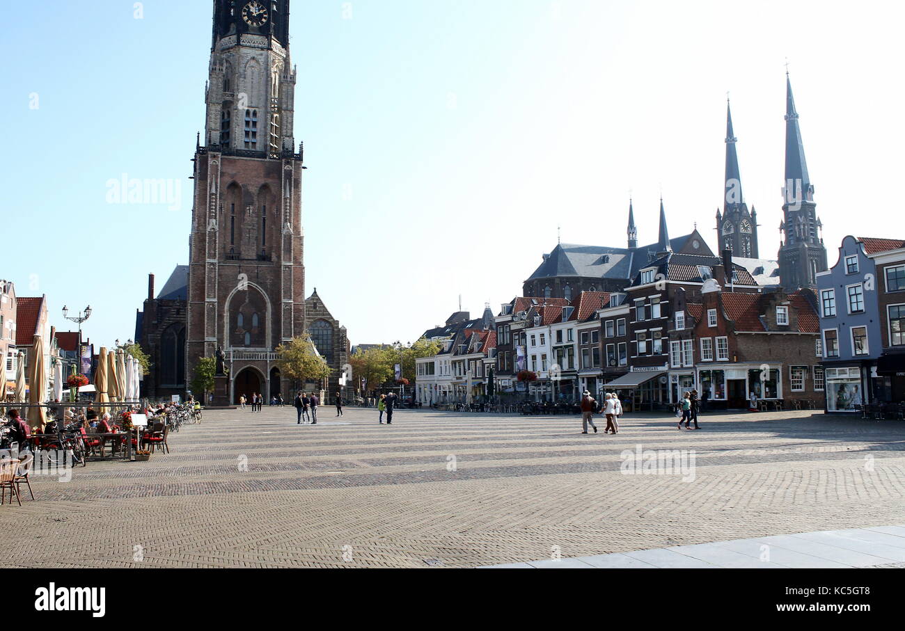 15th century Nieuwe kerk (New Church) on the spacious central Markt square in Delft, The Netherlands. Burial crypt of the Dutch Royal family. Stock Photo