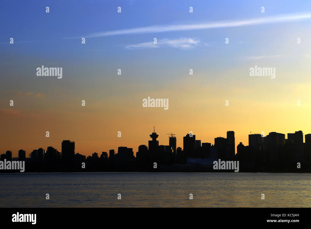 Vancouver canada city skyline silhouette hi-res stock photography and ...