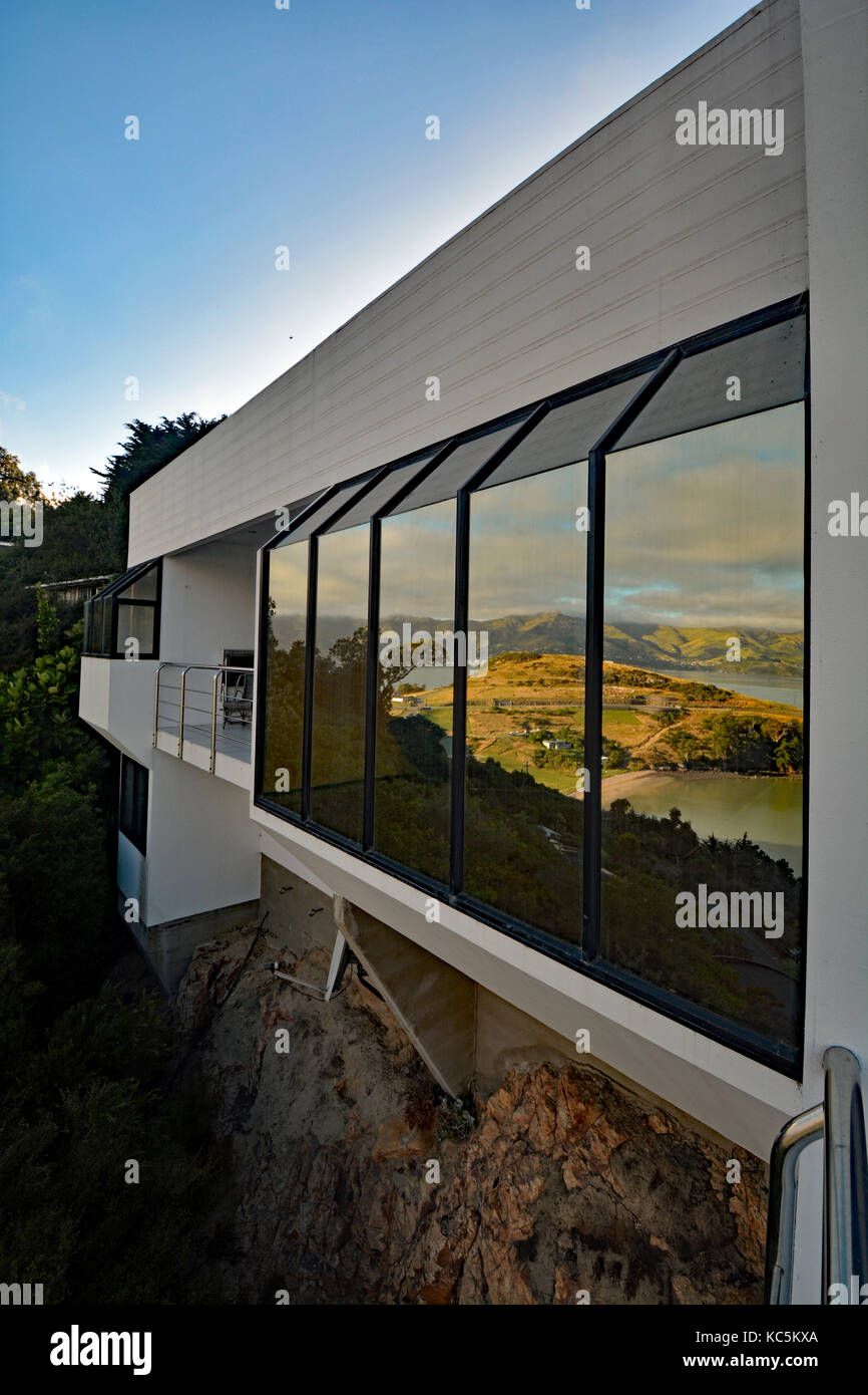 Cantilevered bay hires stock photography and images Alamy