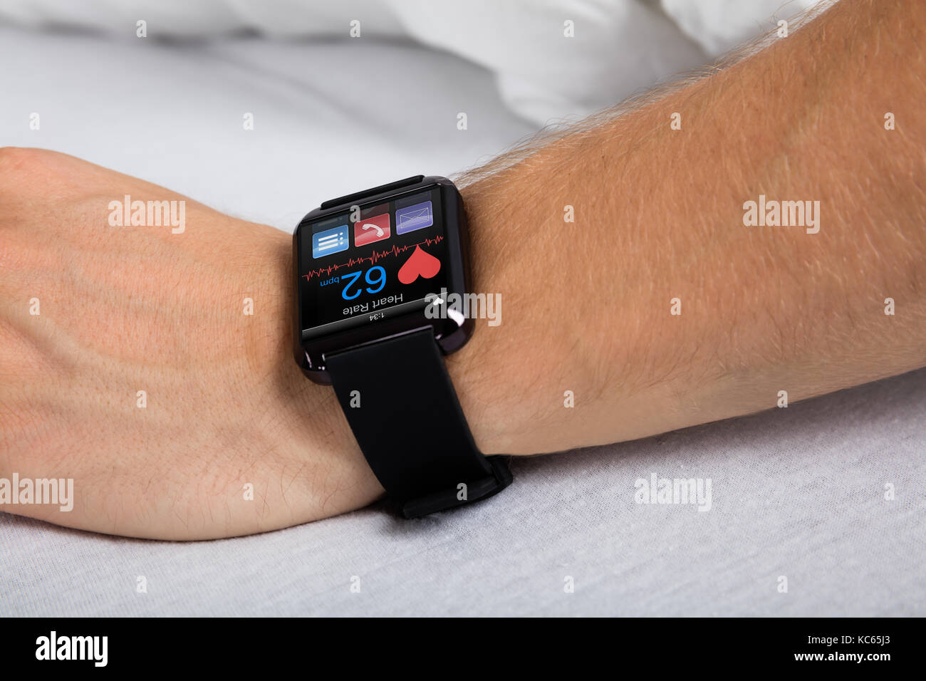Smart Watch Showing Heartbeat Rate On Man 's Hand Stock Photo Alamy