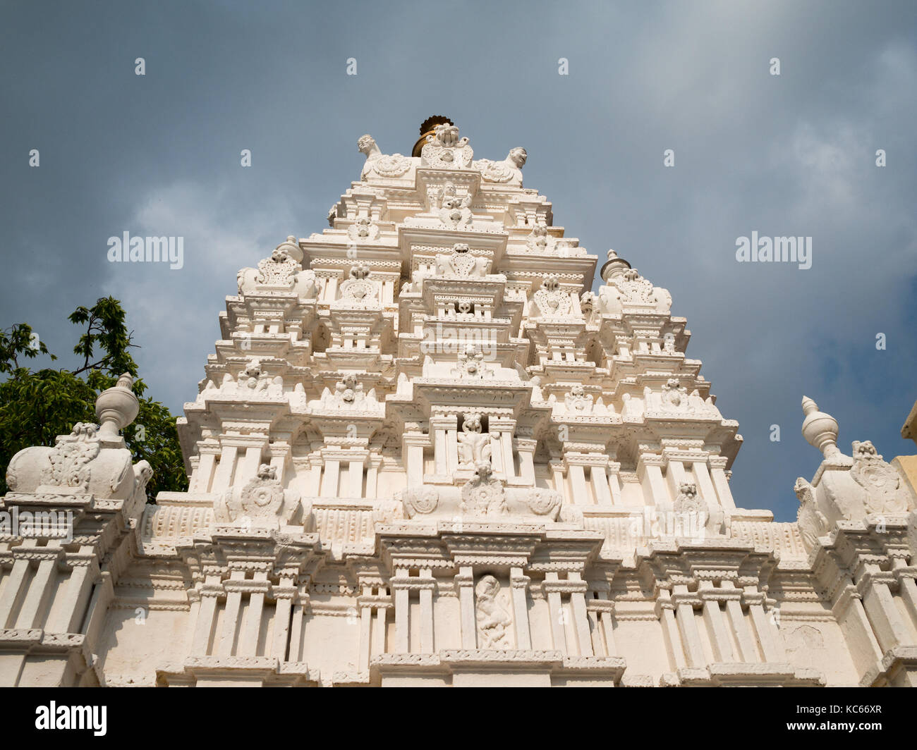 The gopuram of Chamundeshwari Temple, Mysore Stock Photo