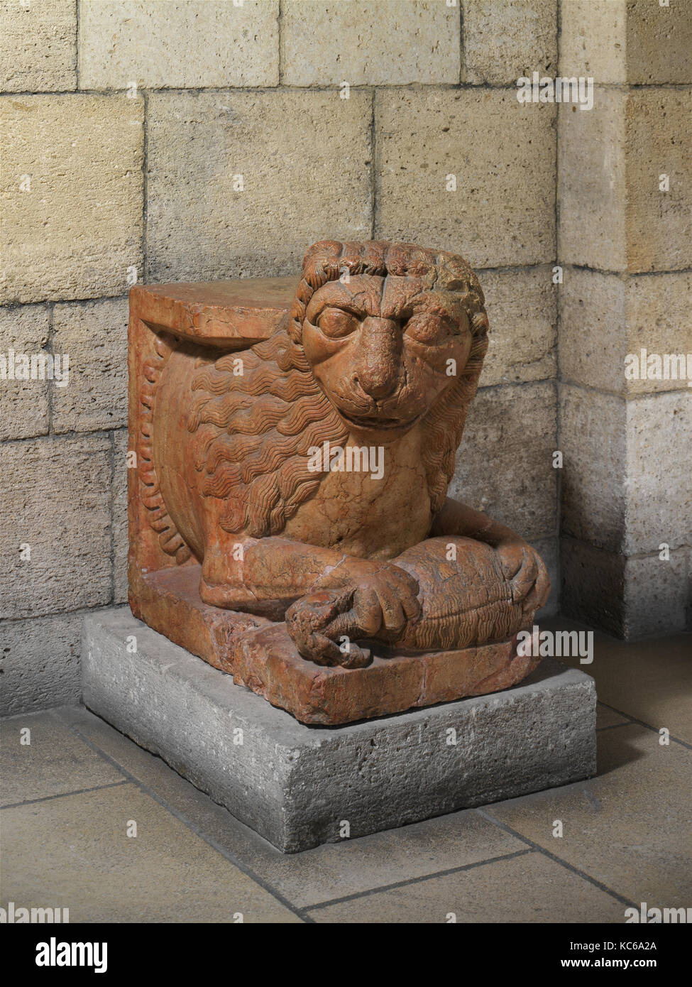Stylobate Lioness, early 13th century, Made in Reggio Emilia, Northern Italy, North Italian, Marble (Broccato Rosso di Verona Stock Photo