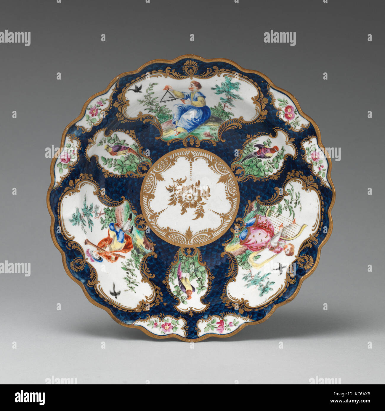 Dish, ca. 1770, British, Worcester, Softpaste porcelain, No dimensions