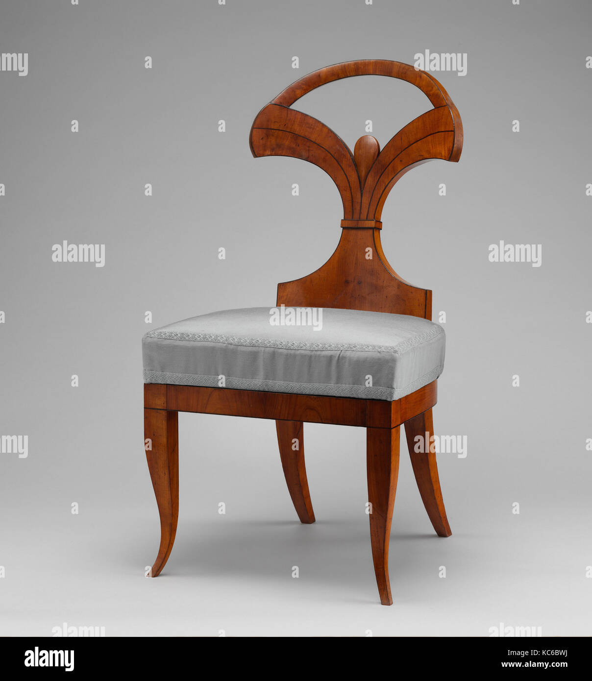 Side chair (one of a pair), Circle of Josef Danhauser 's K.K. Priv. Möbel-Fabrik, Vienna, ca. 1815–20 Stock Photo