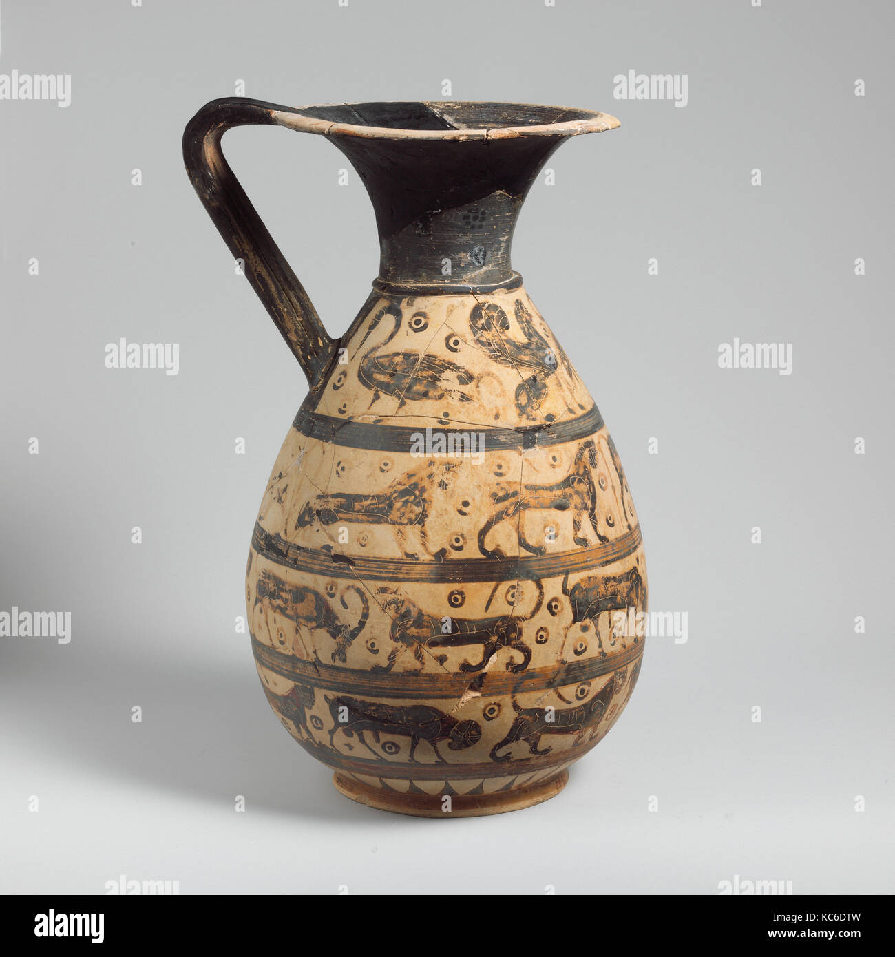 Terracotta oinochoe:olpe (jug), Transitional, ca. 630–615 B.C., Greek,  Corinthian, Terracotta, H. 14 5/16 in. (36.4 cm), Vases Stock Photo - Alamy
