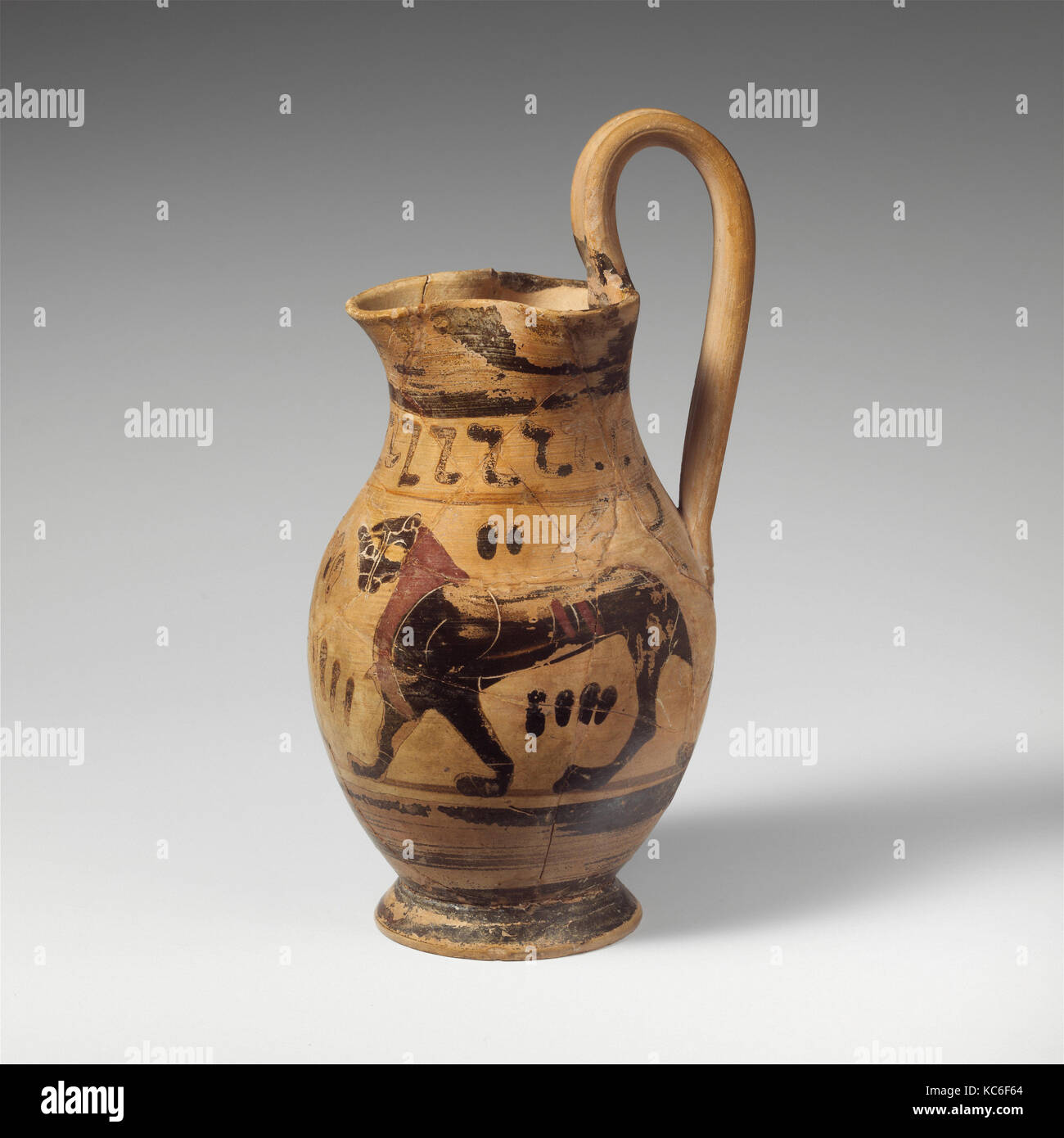 Terracotta oinochoe: olpe (jug), 1st half of 6th century B.C Stock Photo