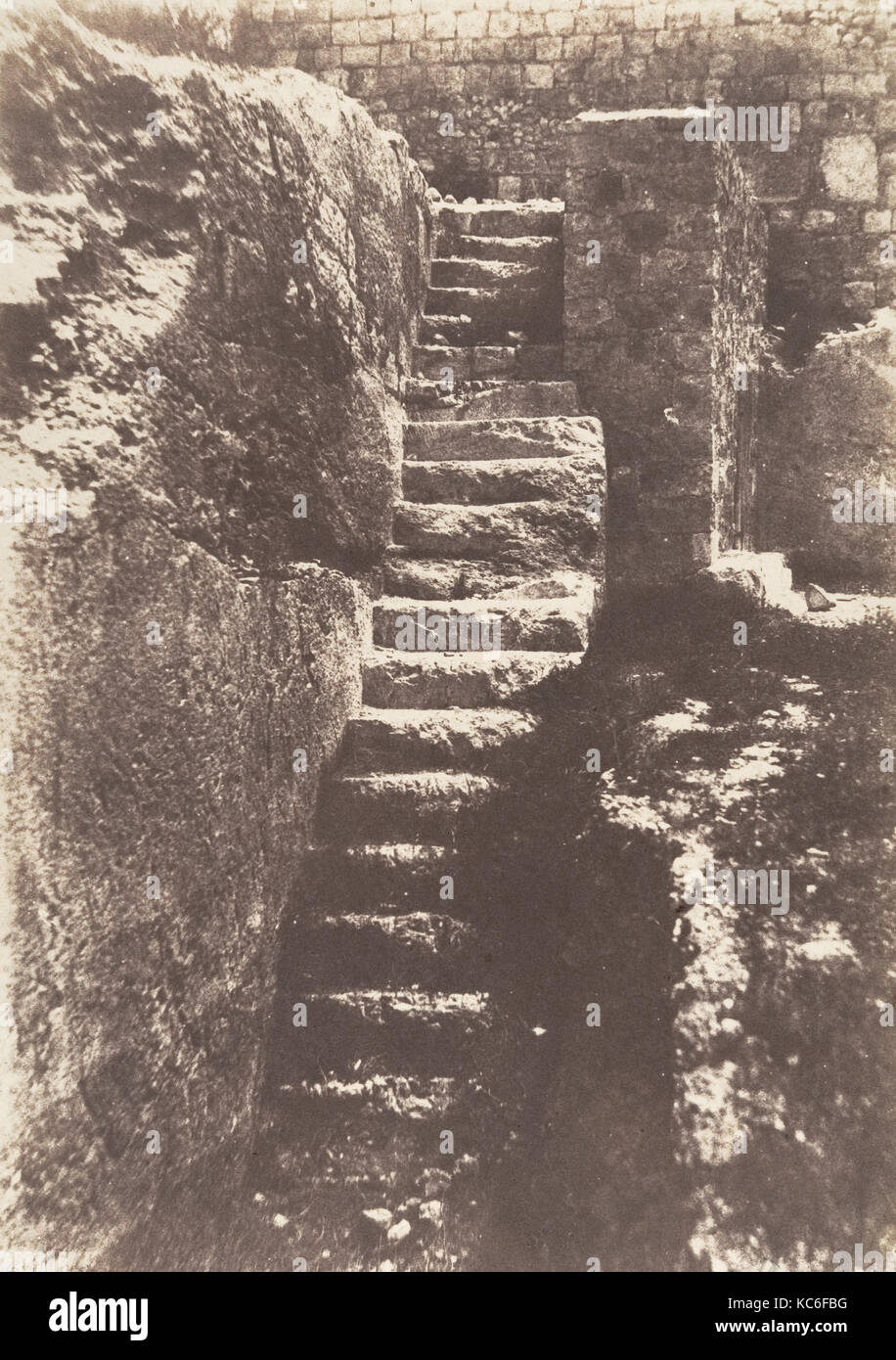 Jérusalem, Escalier antique taillé dans le roc, conduisant à l'ancienne Porte du Fumier, Auguste Salzmann, 1854 Stock Photo