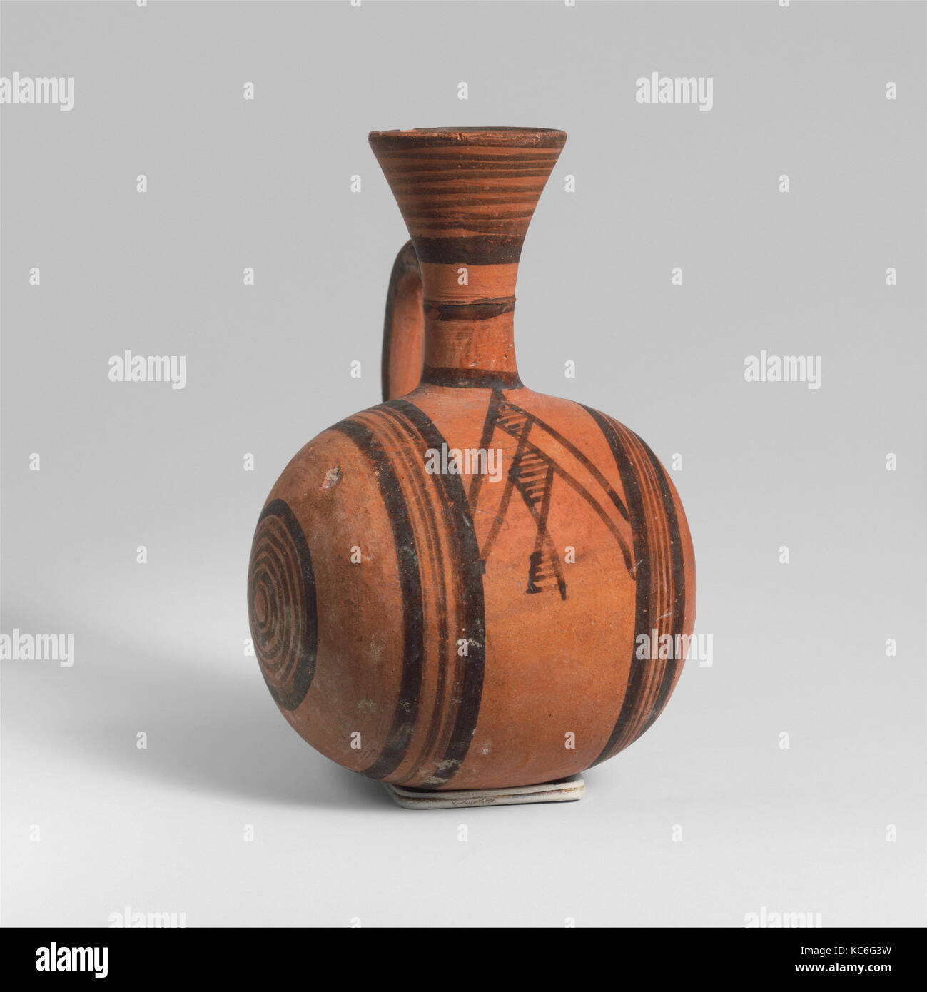 Terracotta barrel-shaped jug, Cypro-Geometric III, 850–750 B.C., Cypriot, Terracotta, H. 4 5/16 in. (11 cm), Vases, One handle Stock Photo