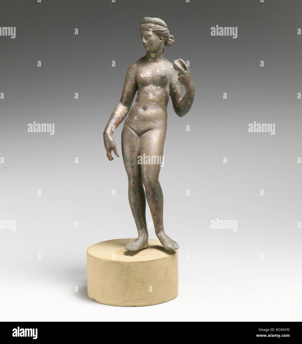 Statuette of Aphrodite with apple, Bronze, H.: 6 3/8 in. (16.2 cm), Bronzes Stock Photo