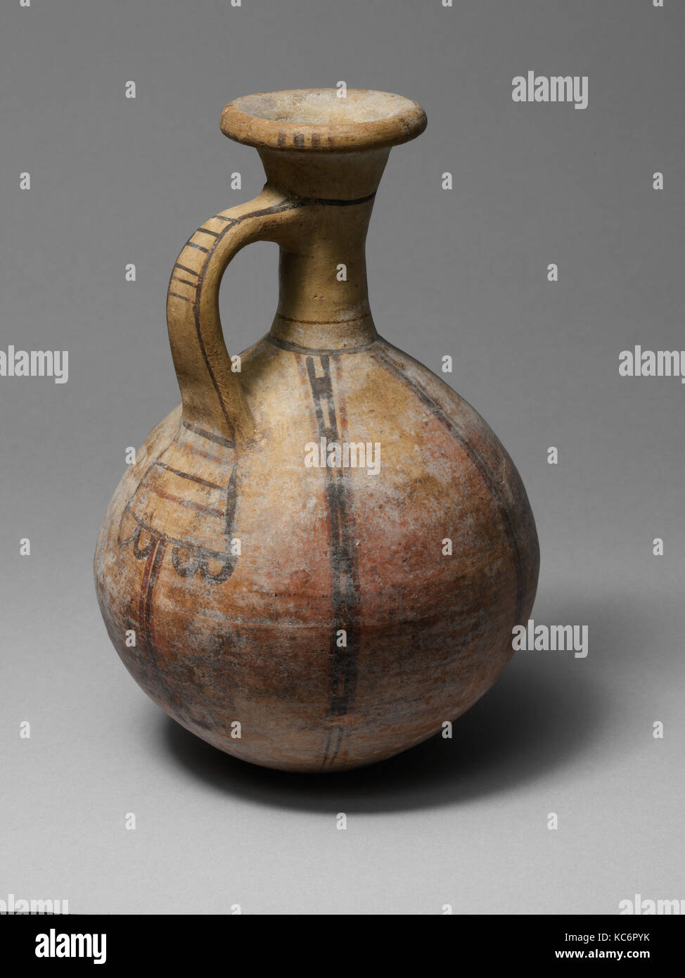 Jug, New Kingdom, Dynasty 18, early, ca. 1550–1458 B.C., From Egypt, Upper Egypt, Thebes, Asasif, Courtyard CC 41, Pit 3, Burial Stock Photo