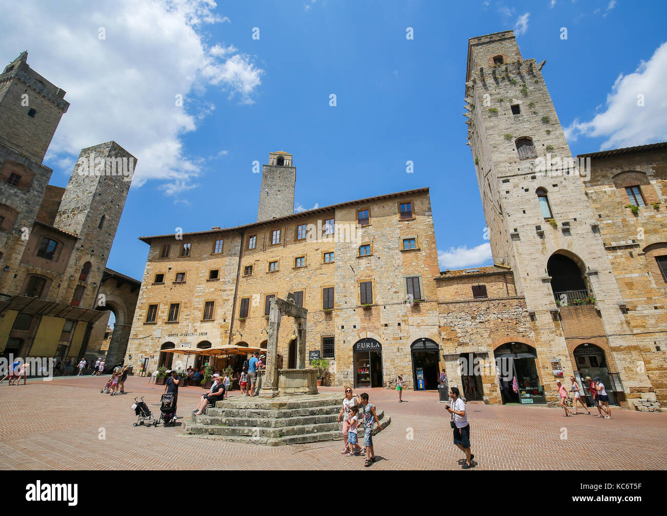 Medieval Towers at the central square of San Gimignano, the Town of ...