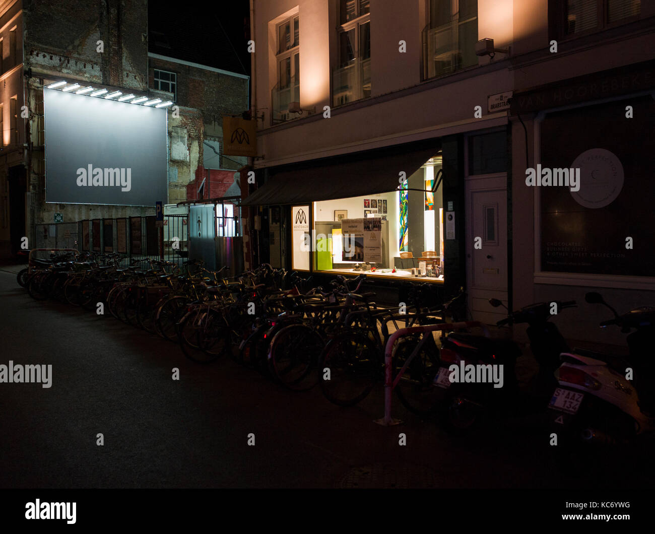 Empty Cafe High Resolution Stock Photography and Images - Alamy