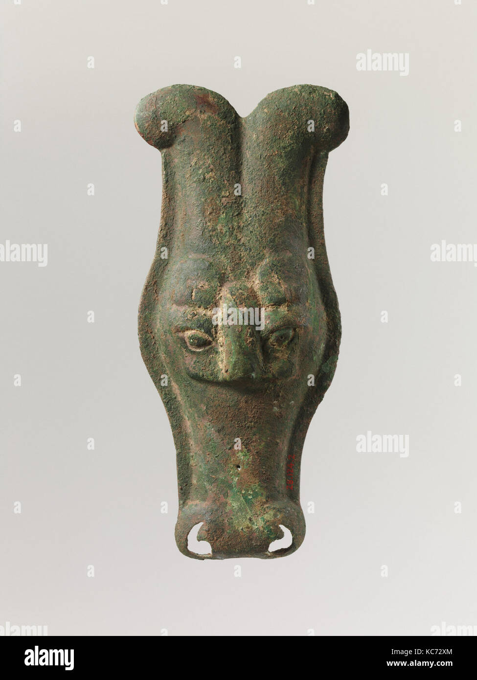 Horse mask, mid-Western Zhou dynasty (1046–771 B.C.), China, Bronze, H. 8 1/4 in. (21 cm); W. 3 1/2 in. (8.9 cm), Metalwork Stock Photo