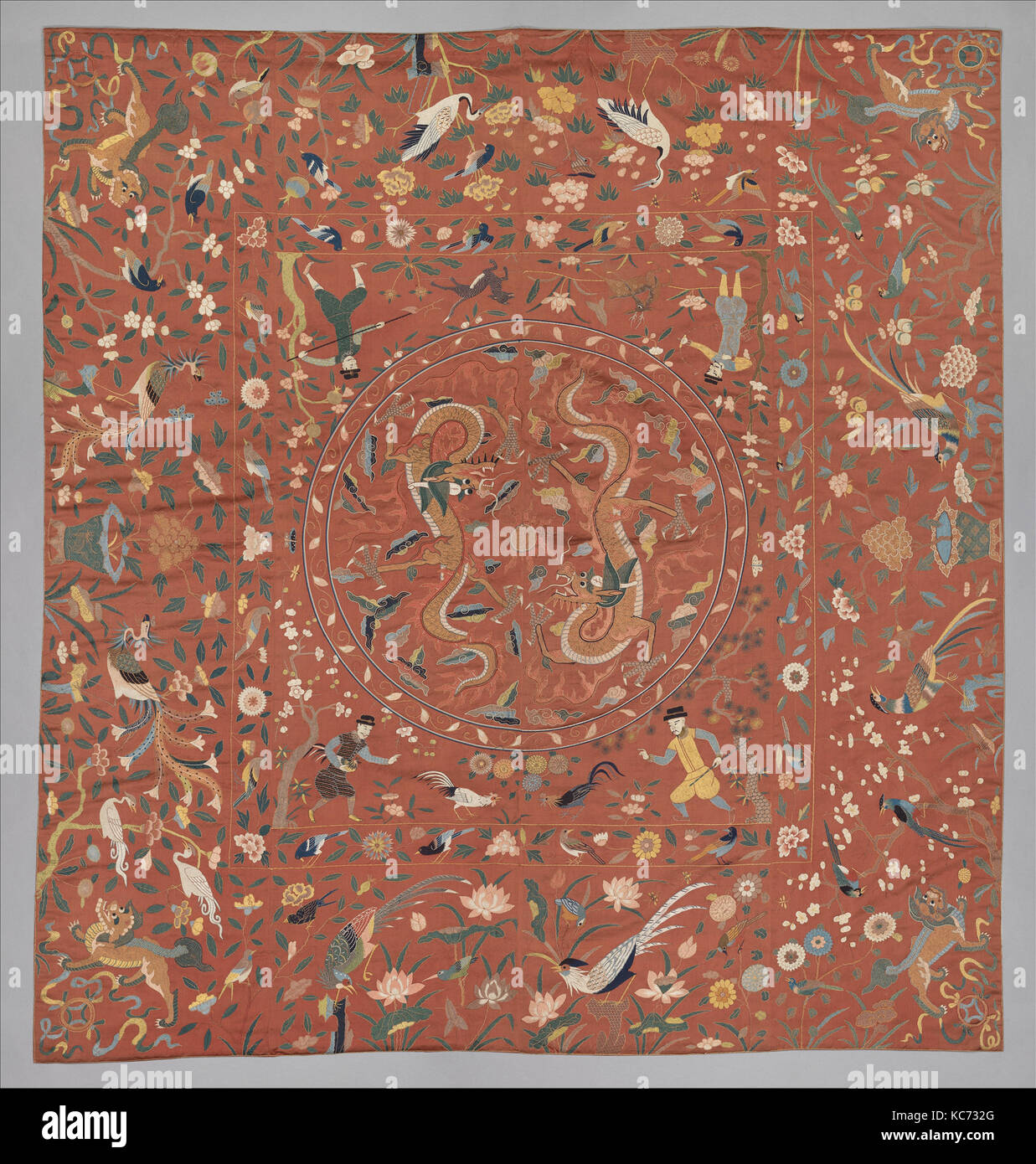 Coverlet, 17th century, Chinese, for the European market, Silk satin, embroidered with silk and gilt-paper-wrapped thread Stock Photo