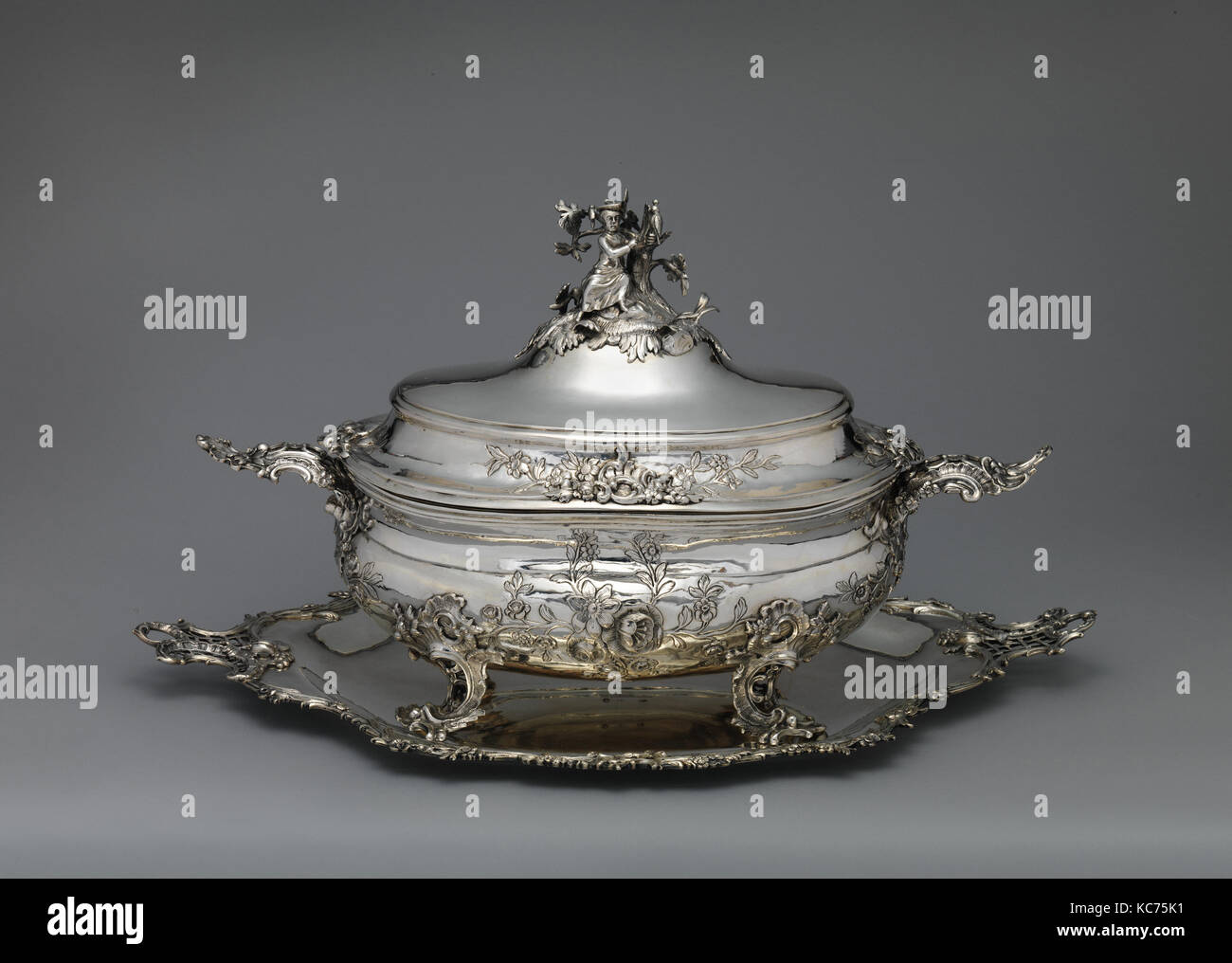 Tureen and stand, 1769–71, German, Augsburg, Silver, silver gilt, Tureen Overall (confirmed): 10 3/4 x 18 x 8 3/8 in. (27.3 x 45 Stock Photo