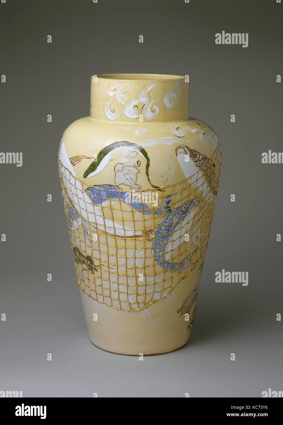 Aladdin vase hi-res stock photography and images - Alamy