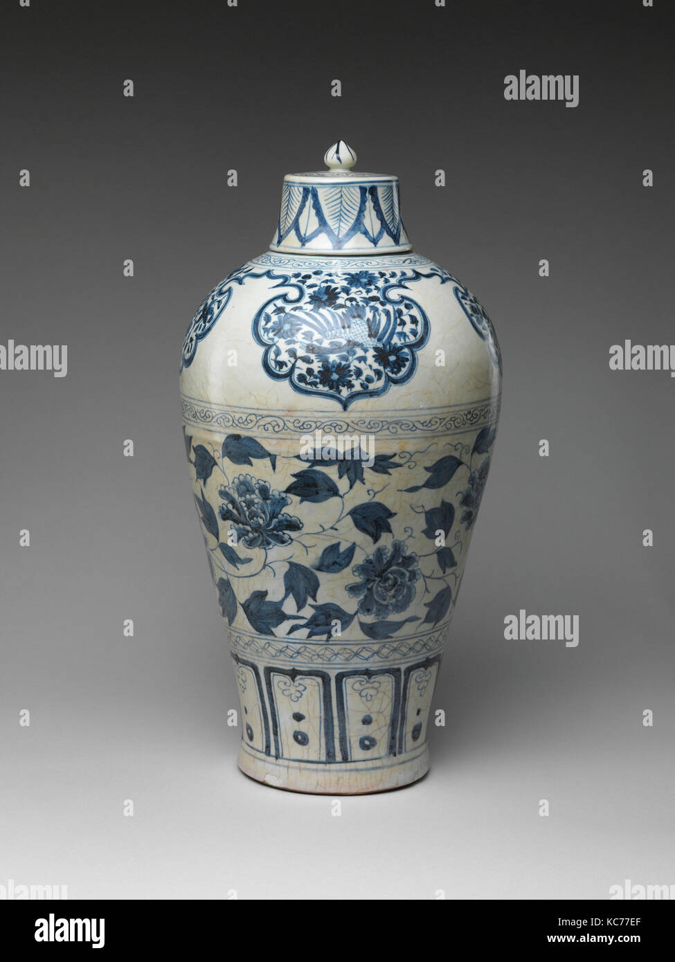 Bottle with Peony Scroll, Yuan dynasty (1271–1368), mid-14th century ...