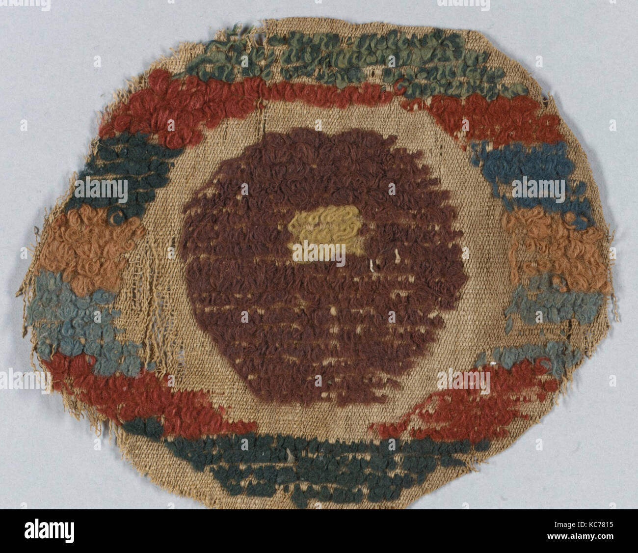 Roundel, 3rd–4th century, Attributed to Egypt, Linen, wool; tapestry ...