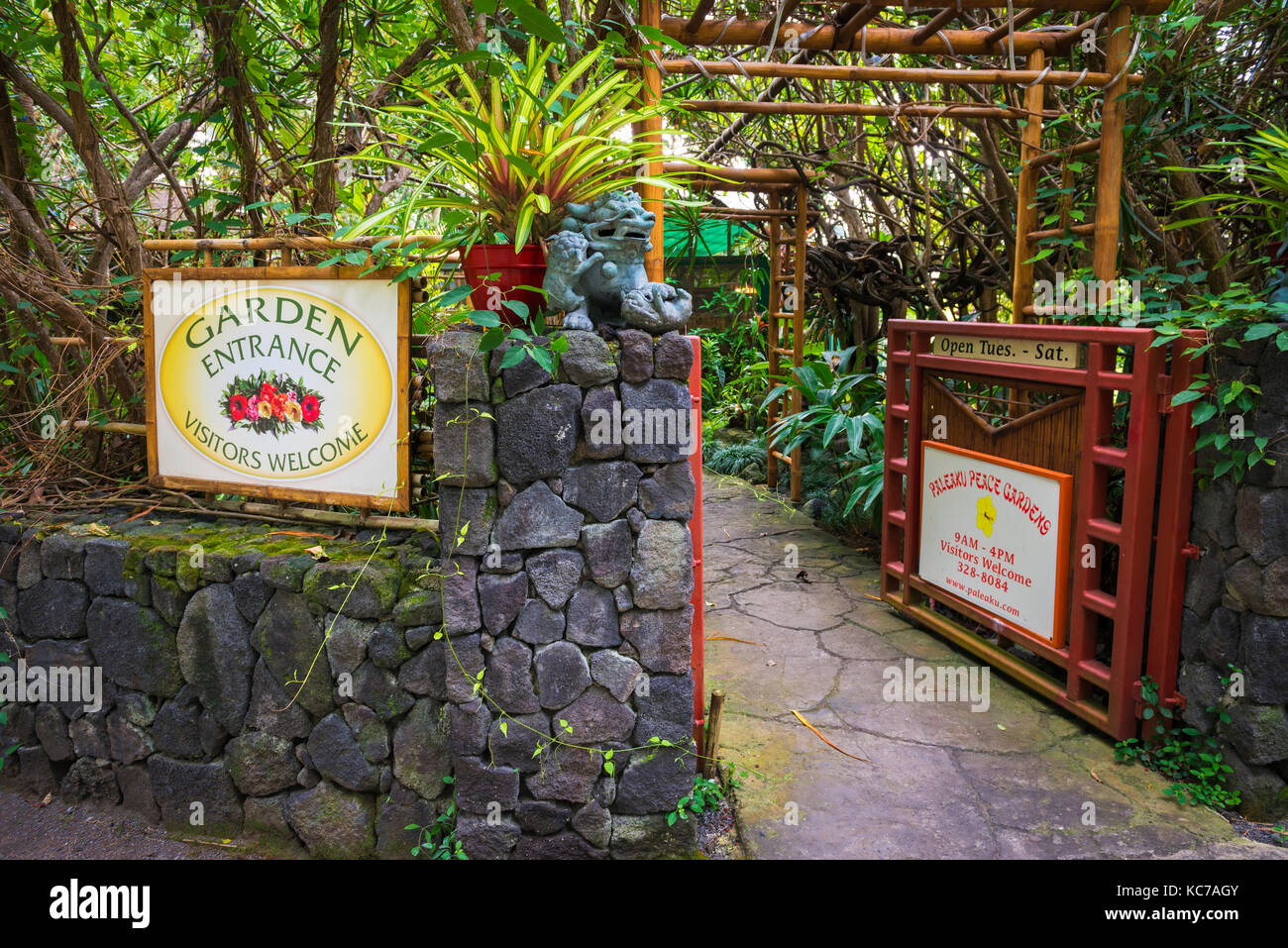 Entrance to the Paleaku Peace Garden, Captain Cook, The Big Island