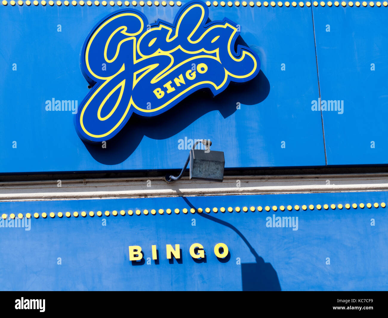 Gala Bingo sign over premises, operates 137 clubs throughout the United Kingdom Stock Photo Alamy